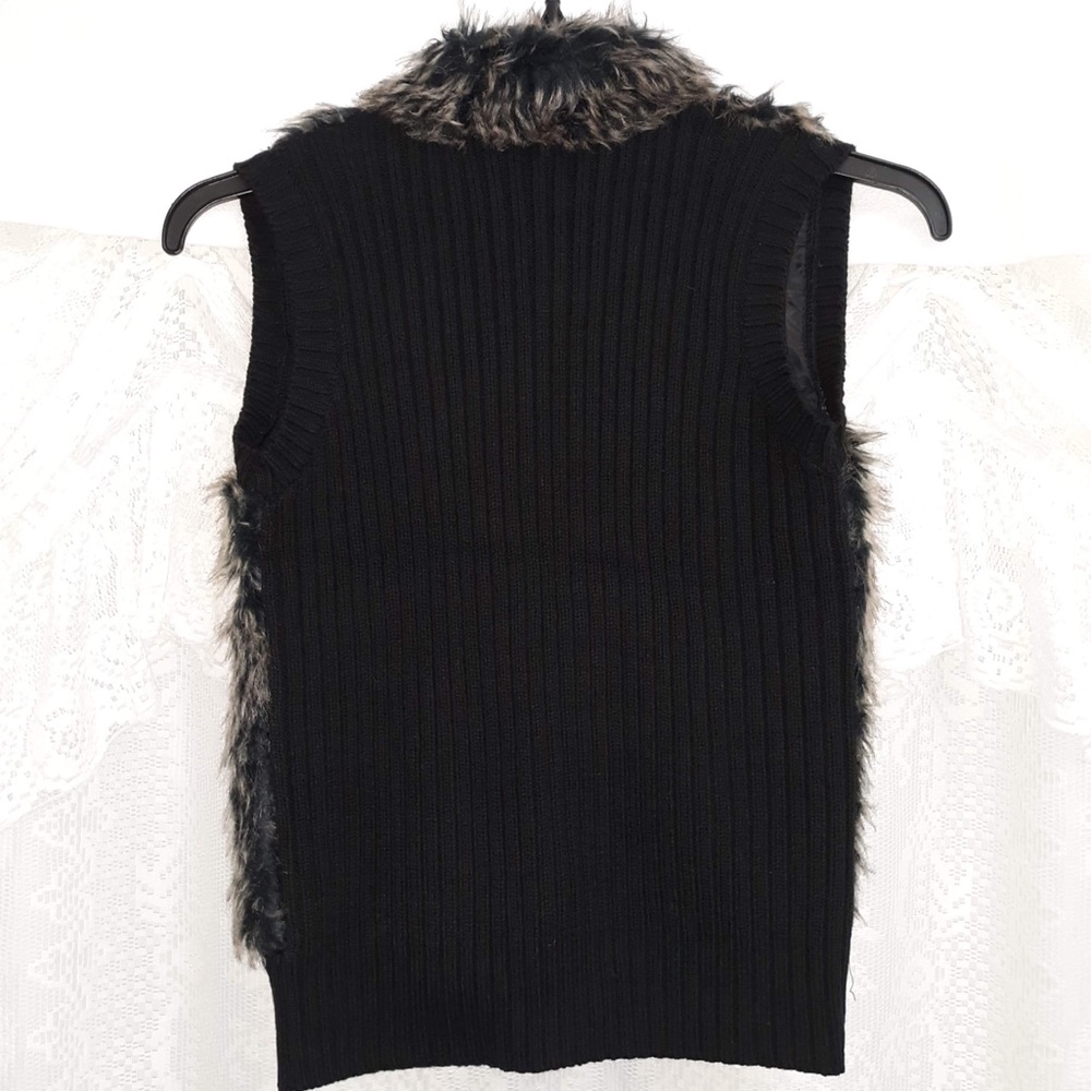 🌟Fur vest🌟 - Picture 2 of 5